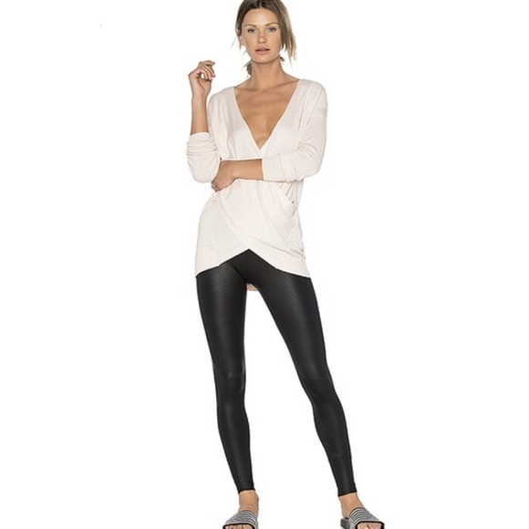 🆕️ VIMMIA Reversible Choker sweater - Picture 3 of 9